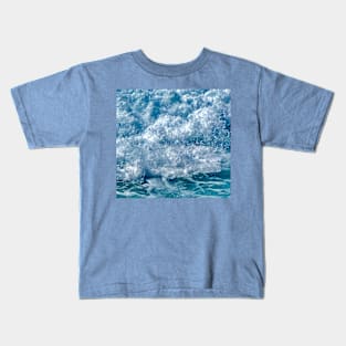 Catching a wave Kids T-Shirt